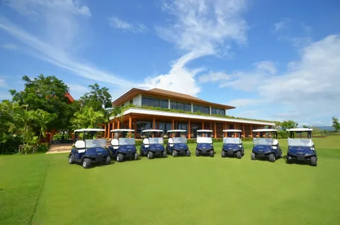 Buying a Villa Near a Golf Course: Pros, Cons, Costs